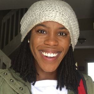 Meet your Posher, Tia